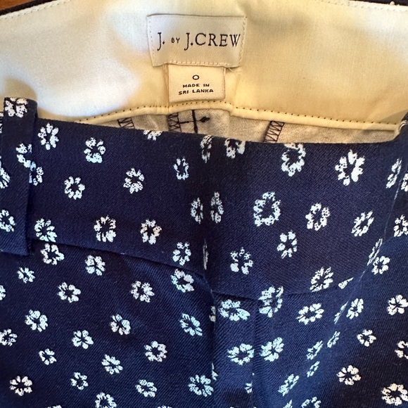J. By J. Crew Winnie Navy Floral Pants; Size 0 - Picture 3 of 10